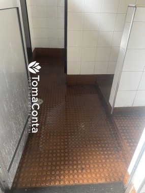 Serviços de limpeza e engomadoria