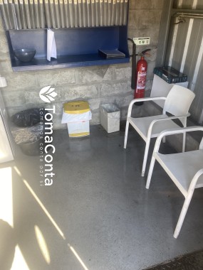 Serviços de limpeza e engomadoria